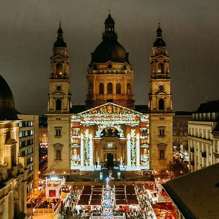 Basilica In Prime Location Apartament *